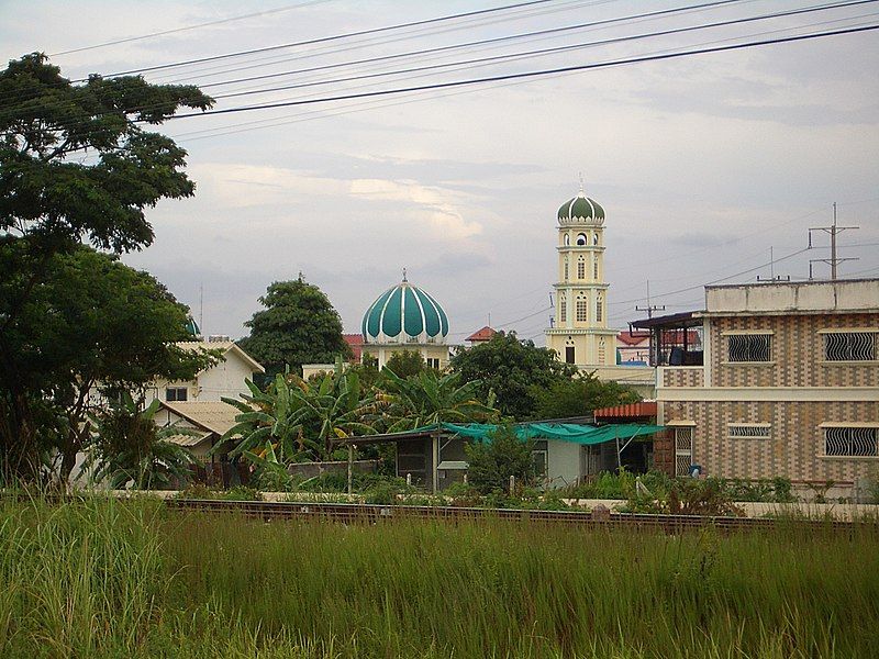 File:E8665-Pattaya-Mosque.jpg