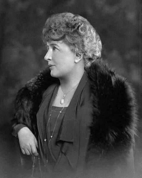 File:Katherine Mayo 1928.jpg