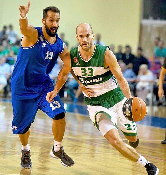 File:Konstantakopoulos against Panathinaikos.jpg