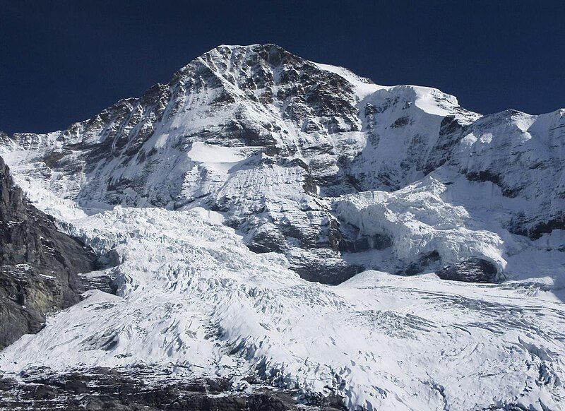 File:Mönch and Eigergletscher.jpg