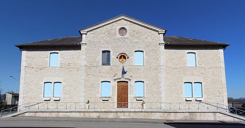 File:Mairie Contrevoz 6.jpg