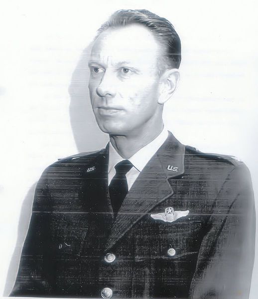 File:Mb-robert-g-emmens.jpg