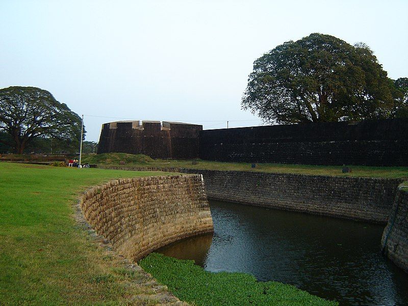 File:Palakkad Fort.JPG