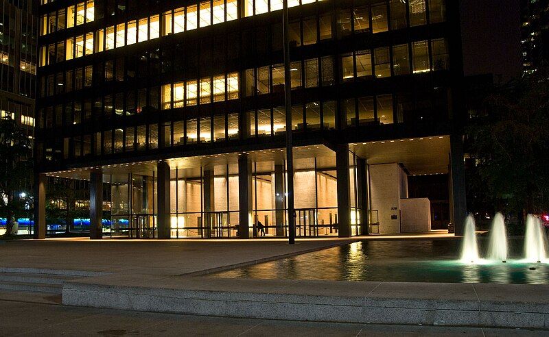 File:Seagram Building-NewYork-4.jpg