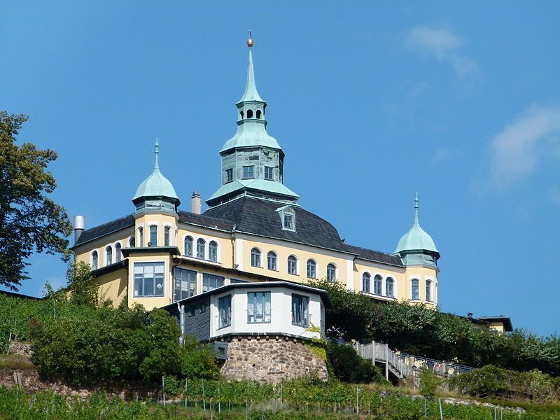 File:Spitzhaus Radebeul 5.JPG