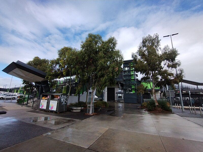 File:West Footscray Station.jpg