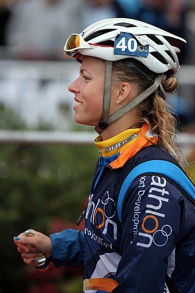 File:Zsofia Toth LaBaule2011.jpg