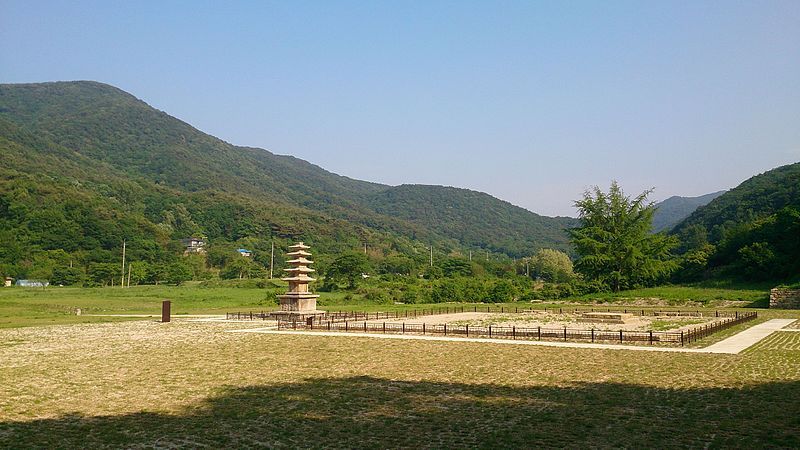 File:Bowonsa Temple.jpg