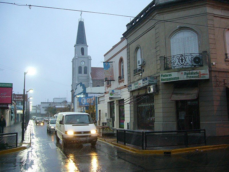 File:Centro de Berazategui.JPG