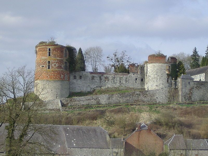 File:Château hierges 002.JPG