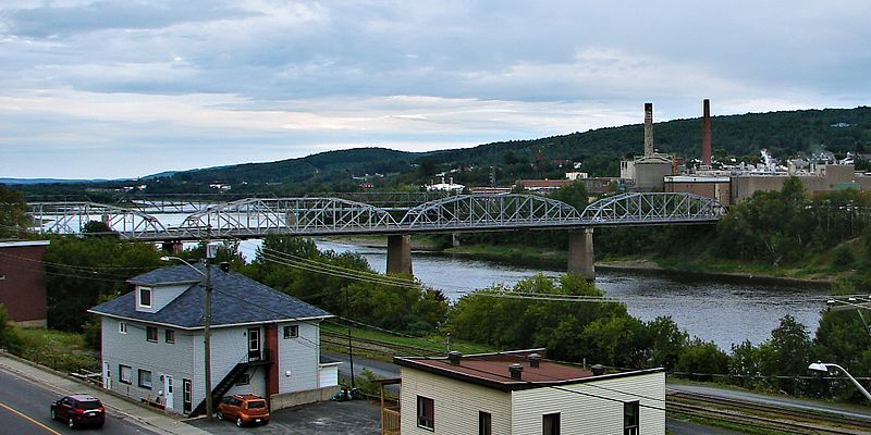 File:Edmundston-Madawaska Bridge.JPG