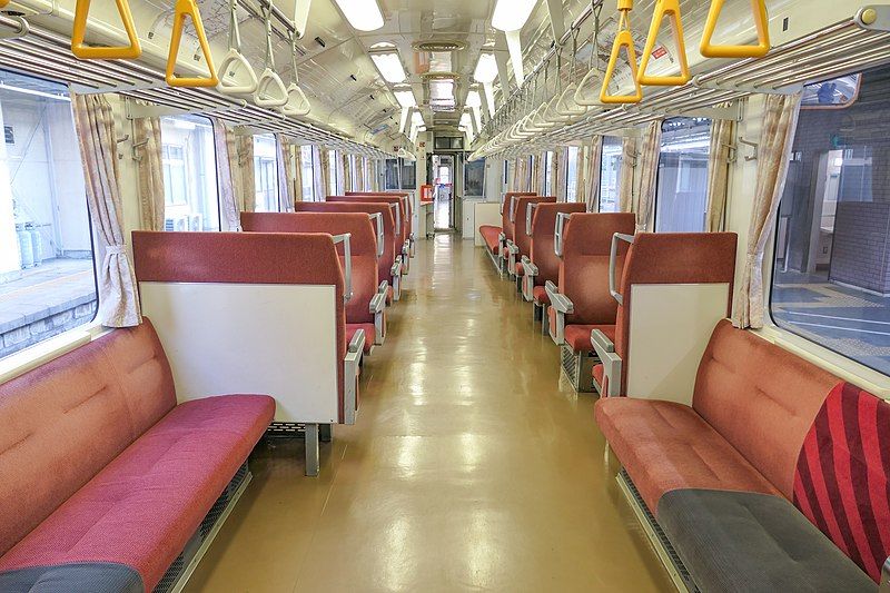 File:JRE Kiha110-228 Inside.jpg