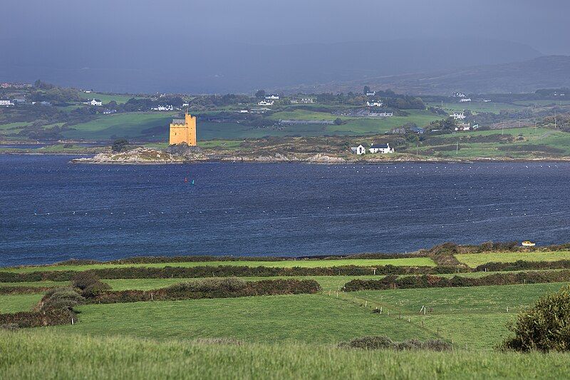 File:Kilcoe Castle.jpg