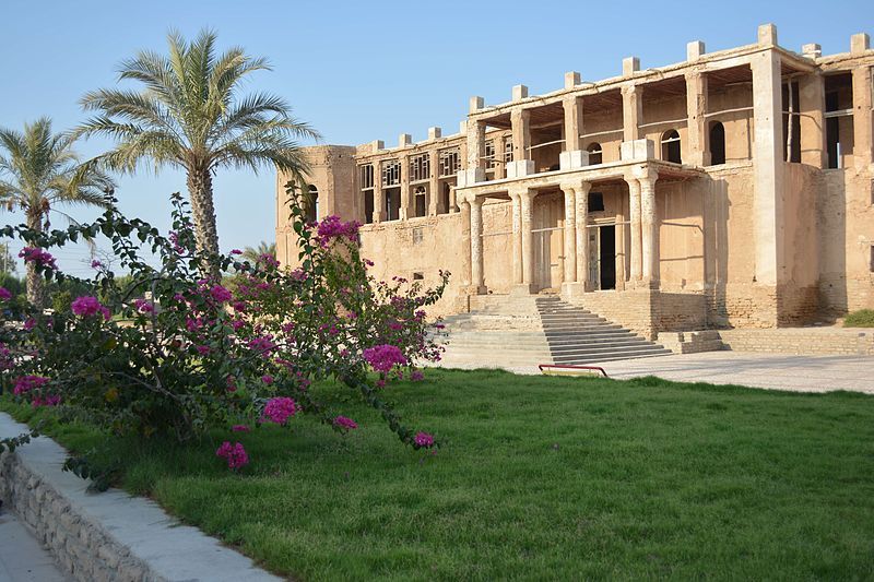 File:Malek palace.jpg