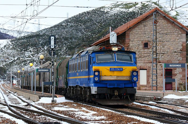 File:RENFE 251.004 (24547003059).jpg