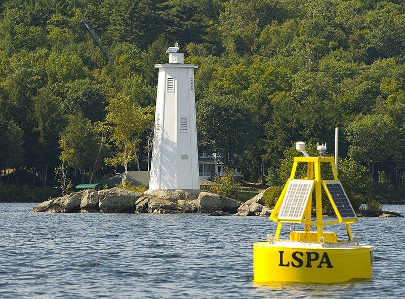 File:Sunapee light.jpg