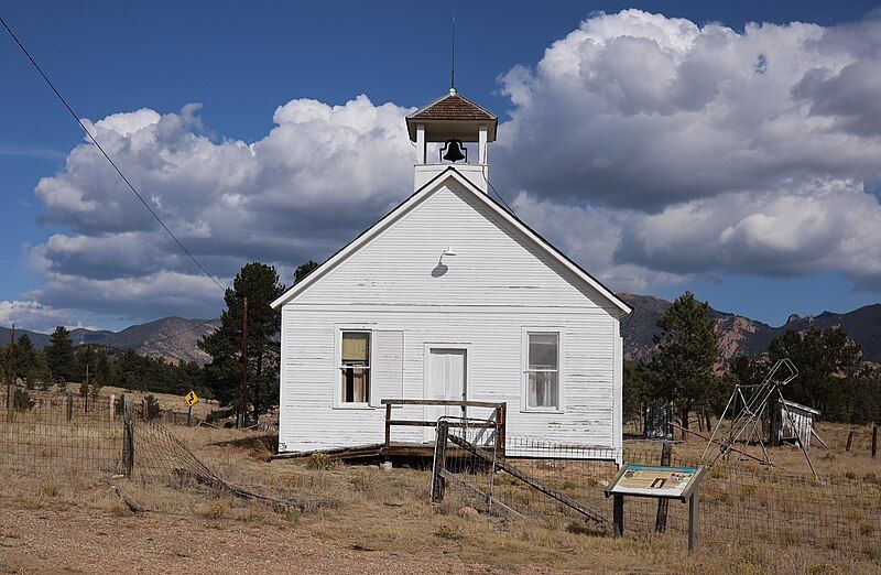 File:Tarryall School.JPG