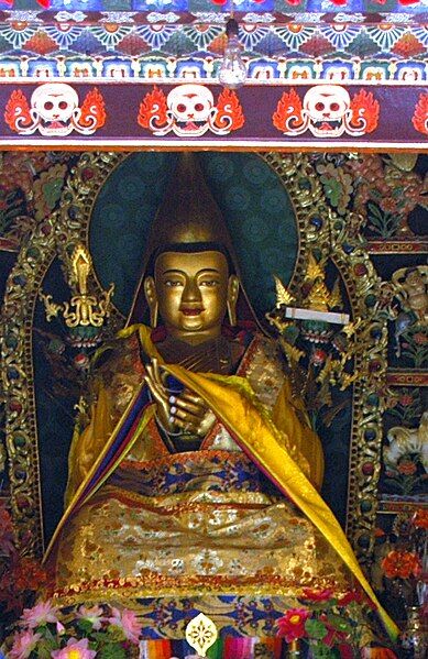 File:Tsongkhapa.Kumbum.jpg