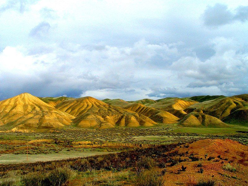 File:Tumey Hills BLM.jpg