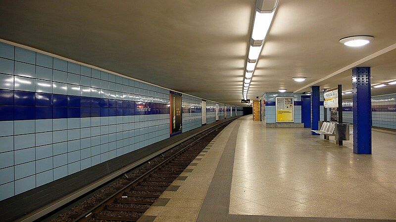 File:Ubahnhf Frankfurtertor.JPG