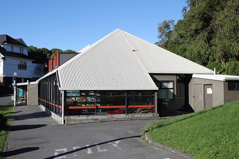 File:Wadestown Library.JPG