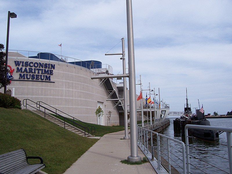 File:WisconsinMaritimeMuseumUSSCobia.jpg