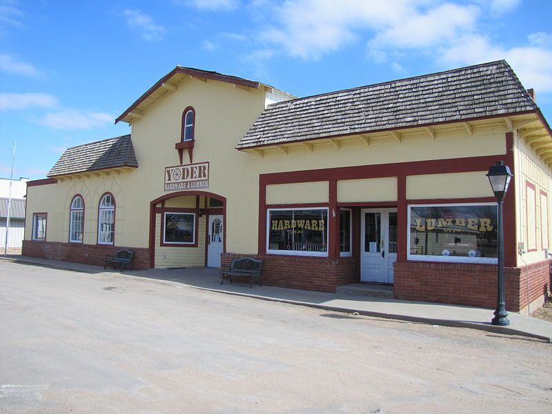 File:Yoder Lumber Kansas.JPG