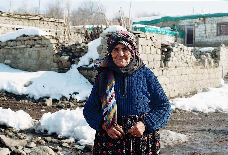 File:Zaza woman.jpg