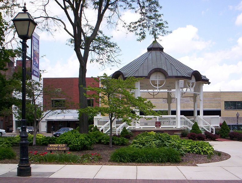 File:Bandstand Gazebo.JPG