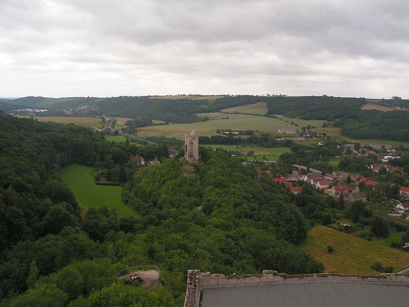 File:Burg Saaleck.JPG