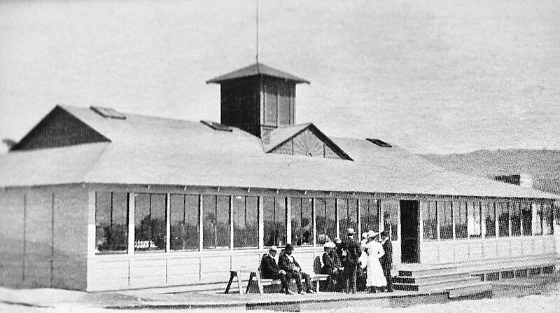 File:Carmel Bathhouse.jpg