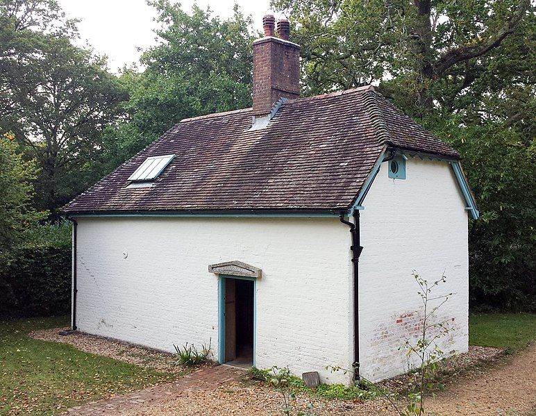 File:Clouds Hill, Bovington.jpg