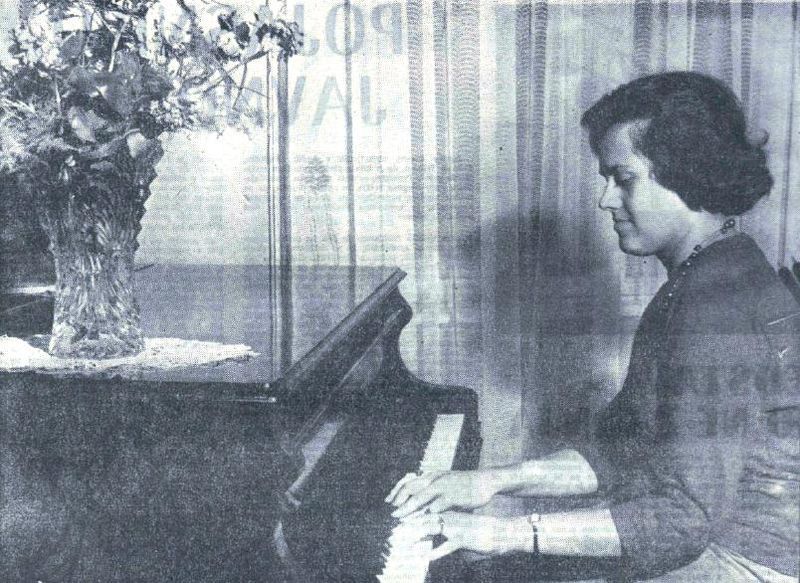 File:Dubravka Tomšič Srebotnjak.jpg