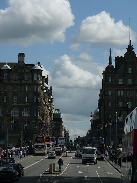 File:Edinburgh 1120466 nevit.jpg