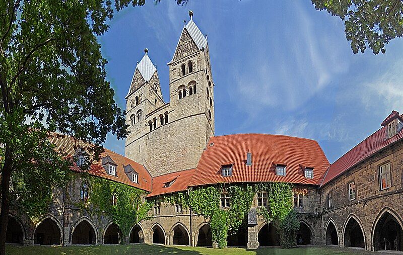 File:Halberstadt Liebfrauenkirche 03.jpg