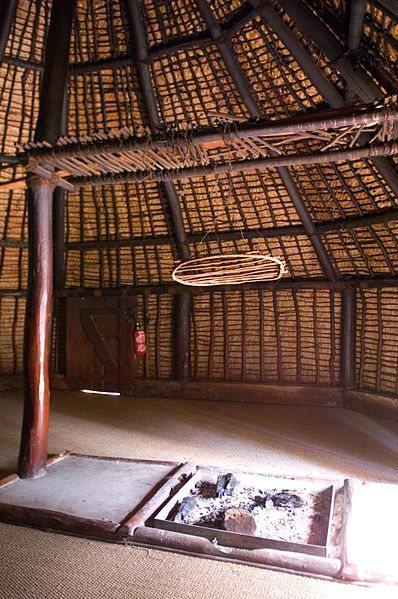 File:Kanak house hearth.jpg