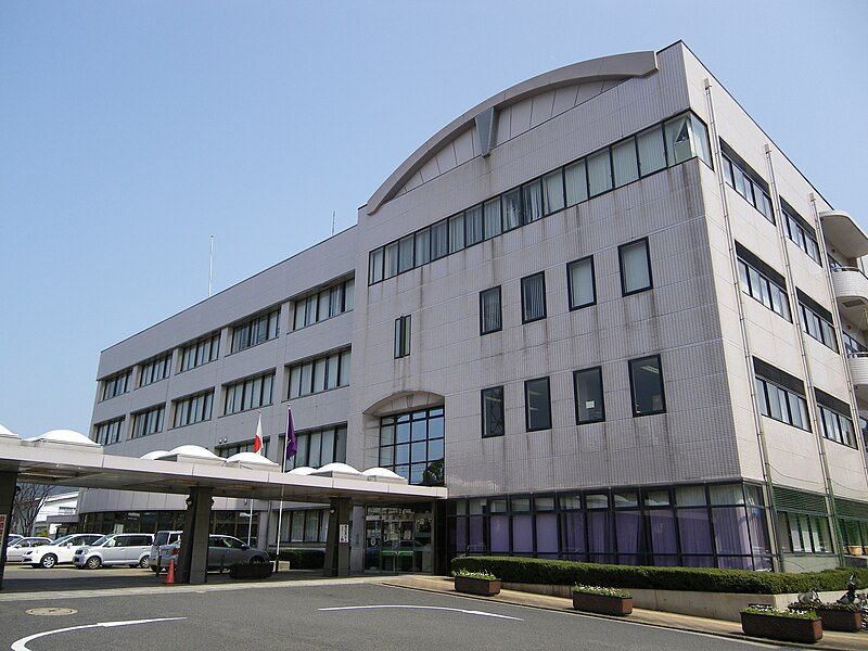 File:Kokura-minami ward office.JPG