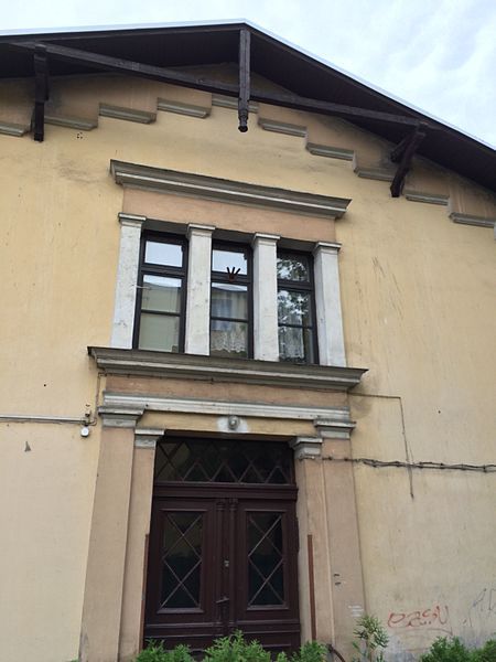 File:Konarskiego 4 facade.jpg