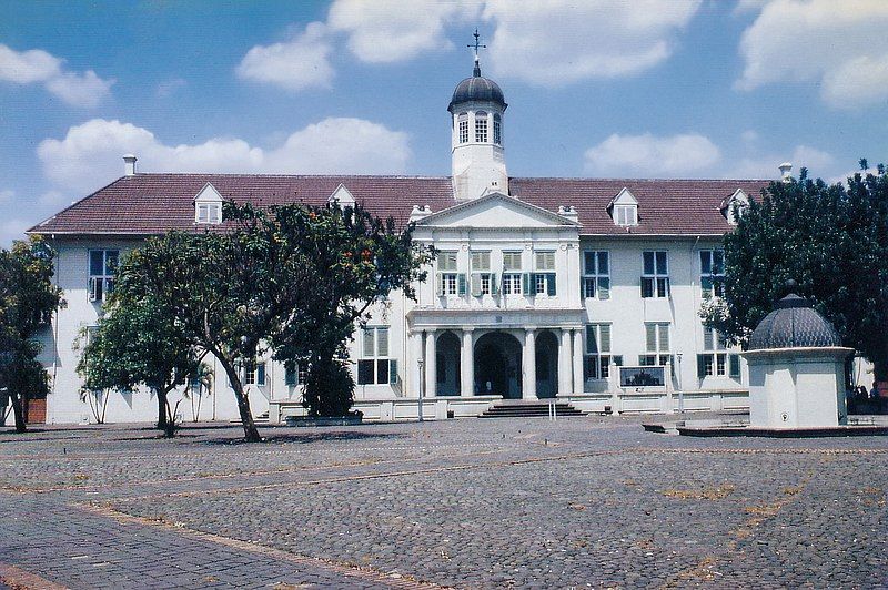 File:Kota Stadhuis.jpg