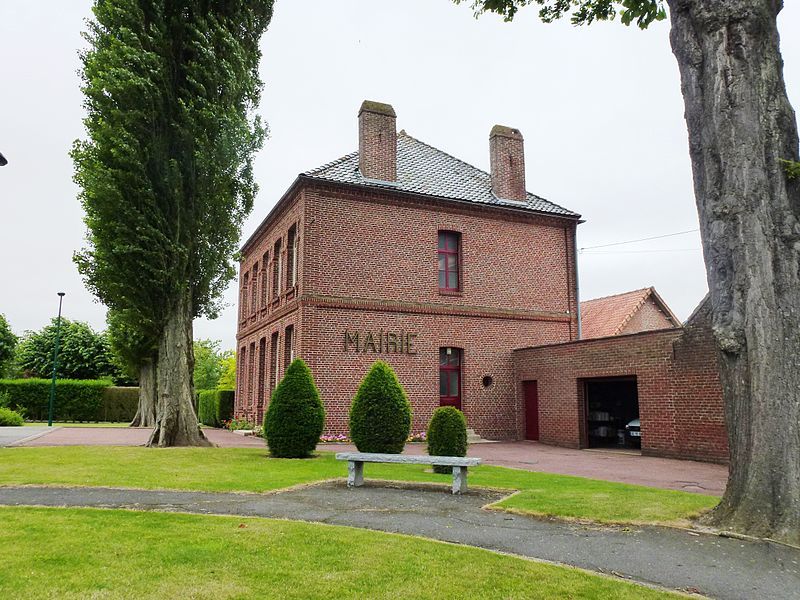 File:Lambres (Pas-de-Calais) mairie.JPG