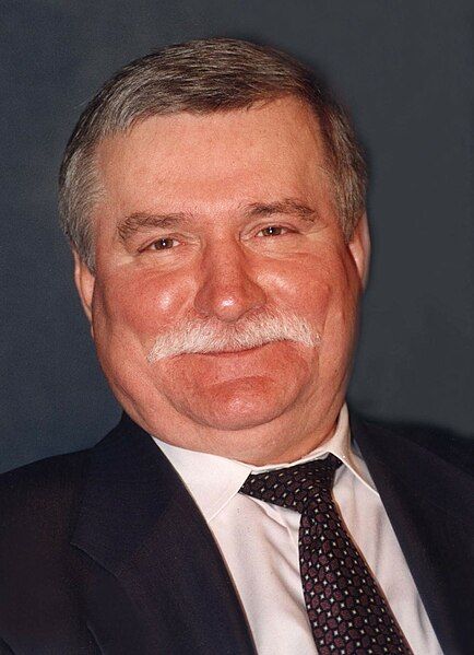 File:Lech Wałęsa 1996.jpg