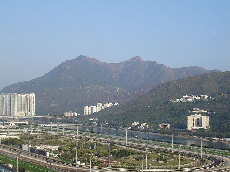 File:MaOnShan Racecourse.jpg