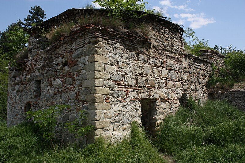 File:Old-bath-from-dolna-banya.jpg