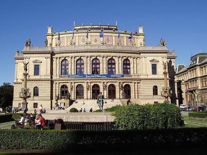 File:Praha 2005-09-19 Rudolfinum.jpg