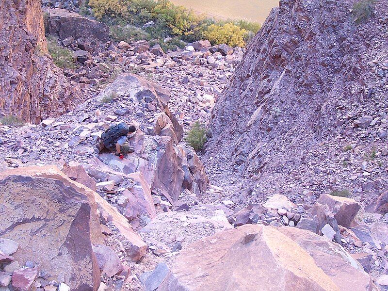 File:Rockslide-Escalante.JPG