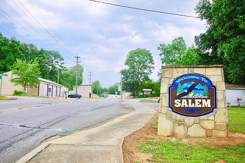 File:Salem-welcome-sign-sc.jpg