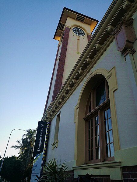 File:Sandgate Town Hall.jpg