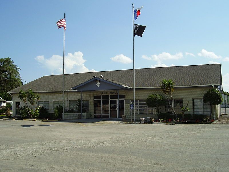 File:SouthHoustonTexasCityHall.JPG