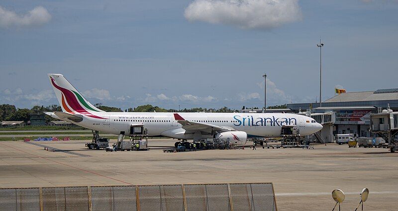 File:SriLankan airlines A330-300.jpg