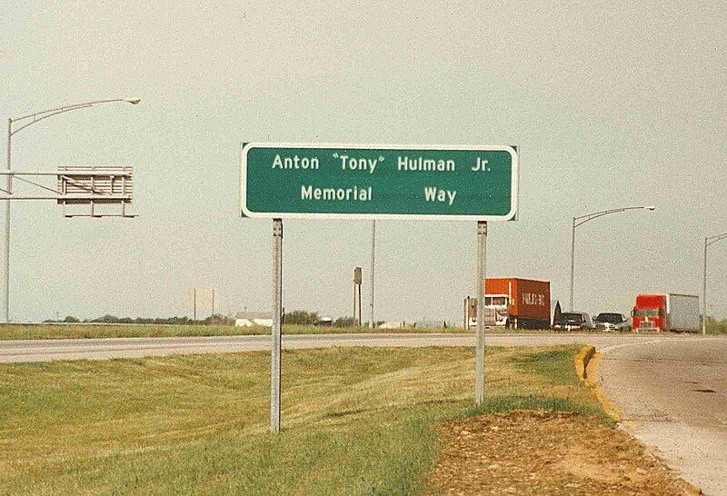 File:TonyHulmanHighwaysign.jpg